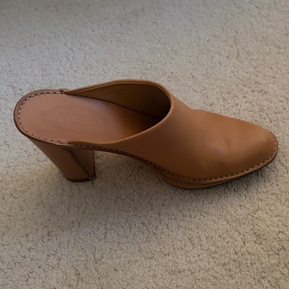Tod's Shoes - Tod's Tan Leather Heeled Mules